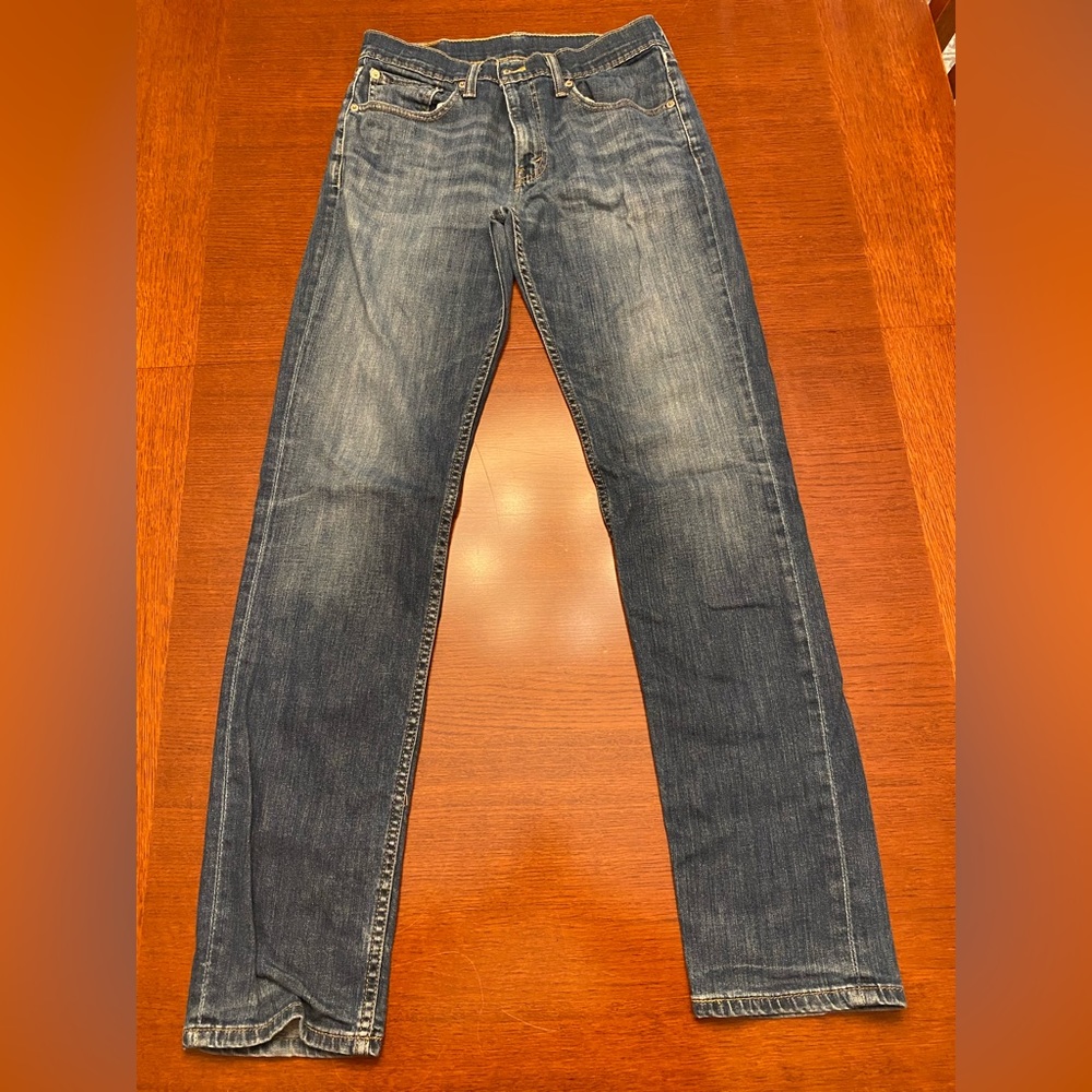 Levi’s 511 32 x 34. Classic jeans. Worn in just right.